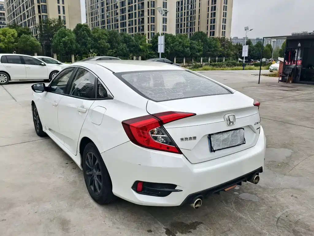 Honda Civic — фото 5