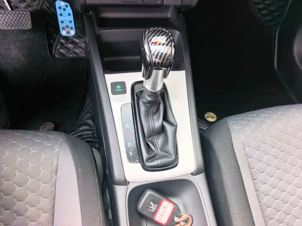 Honda Fit — фото 14