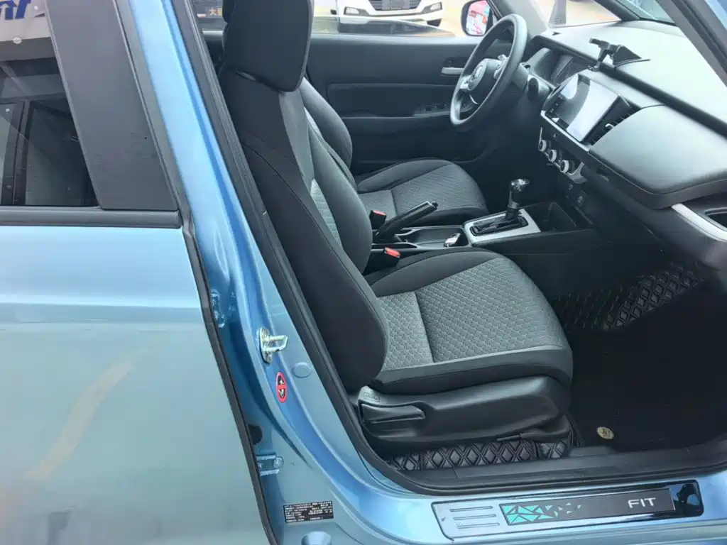 Honda Fit — фото 25