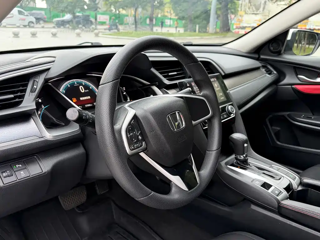 Honda Civic — фото 7