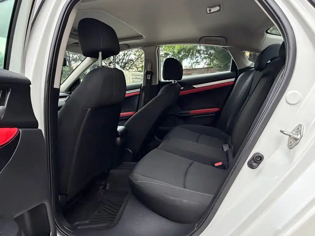Honda Civic — фото 9