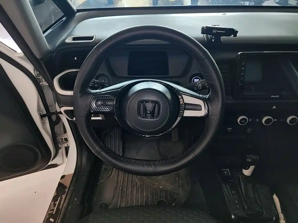 Honda Fit — фото 11