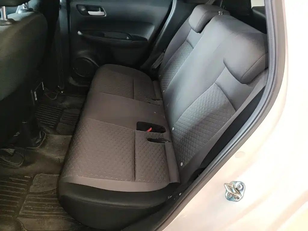 Honda Fit — фото 17