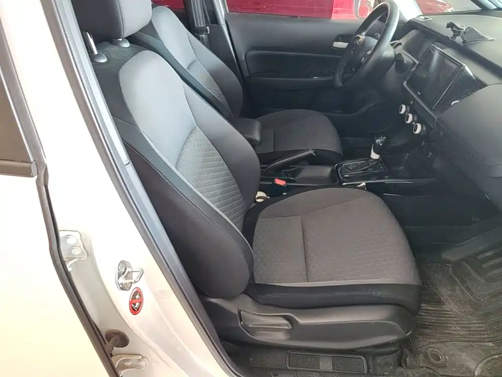 Honda Fit — фото 25