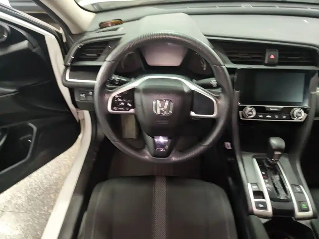 Honda Civic — фото 11