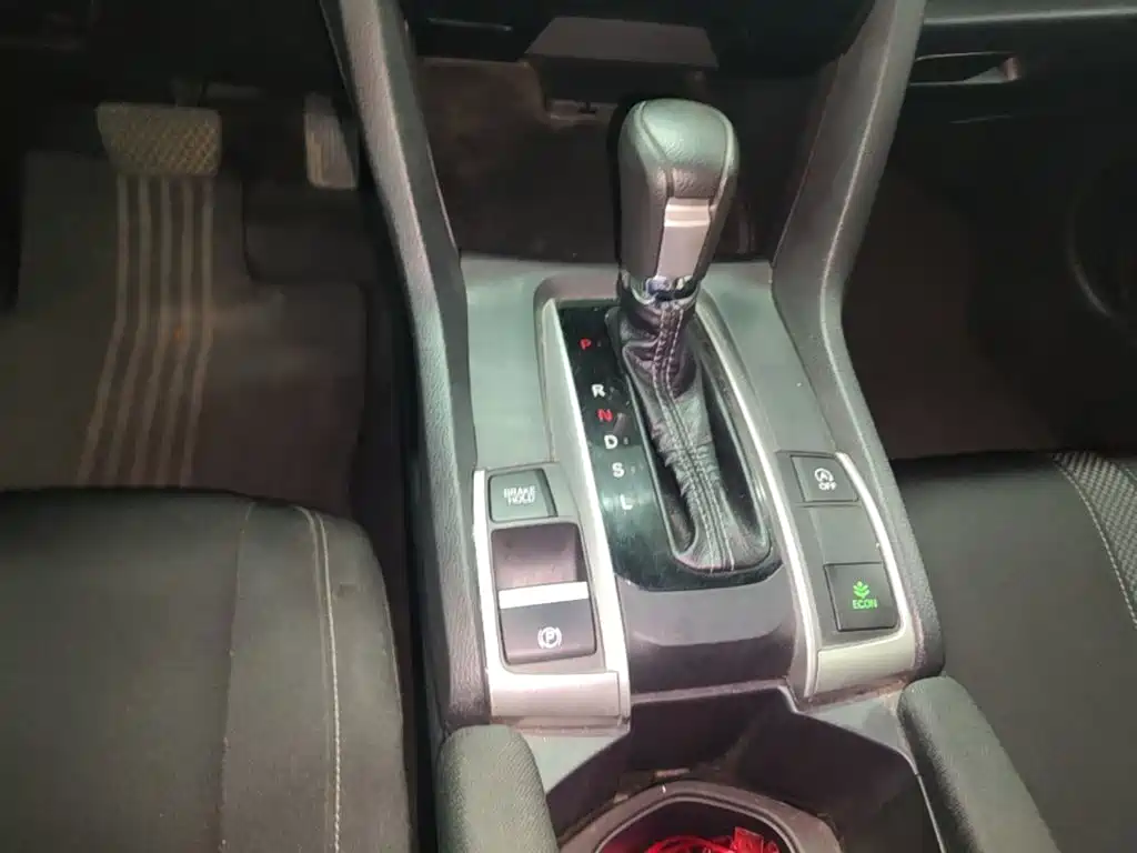 Honda Civic — фото 14