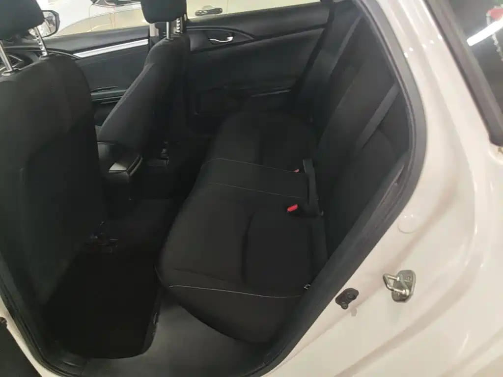 Honda Civic — фото 17