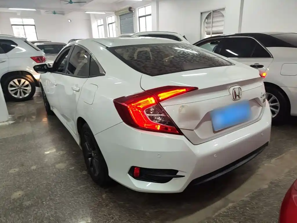 Honda Civic — фото 5