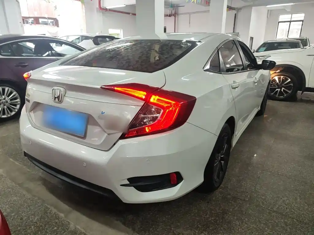 Honda Civic — фото 7