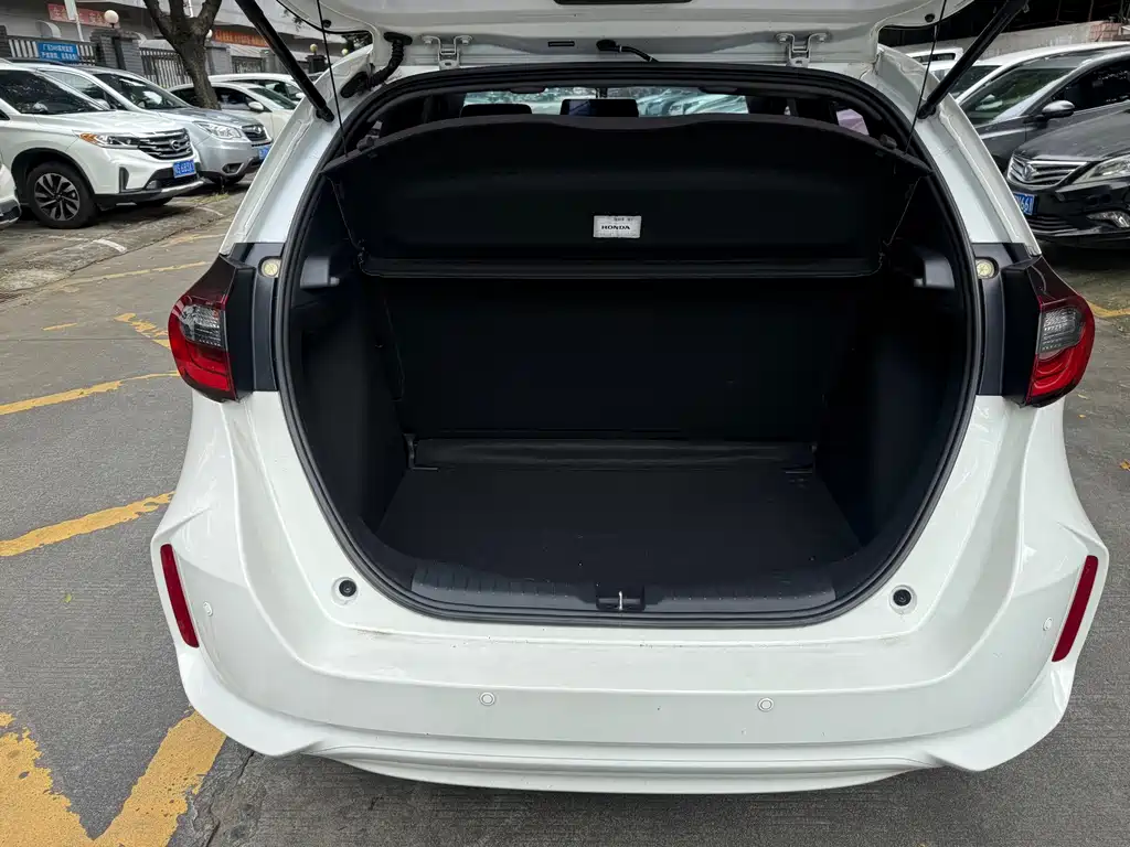 Honda Fit — фото 9