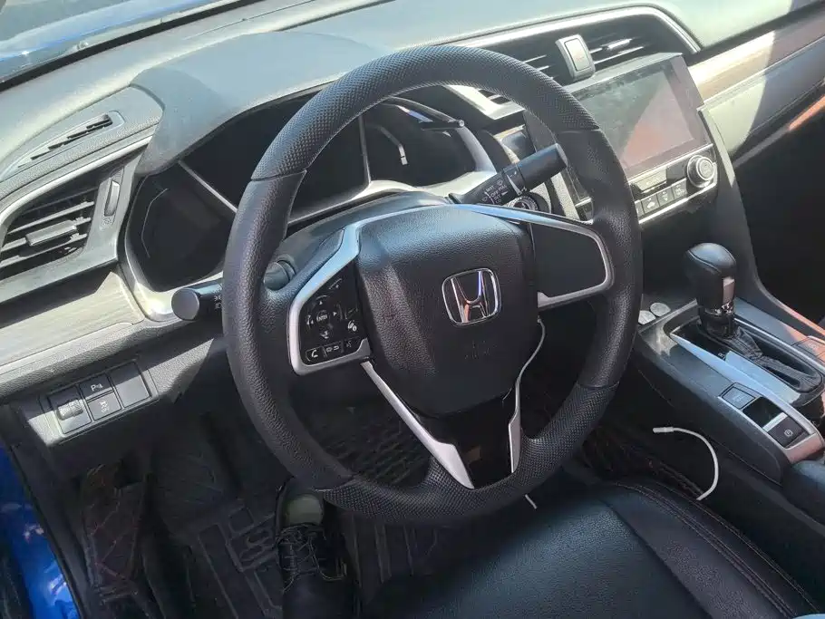 Honda Civic — фото 15