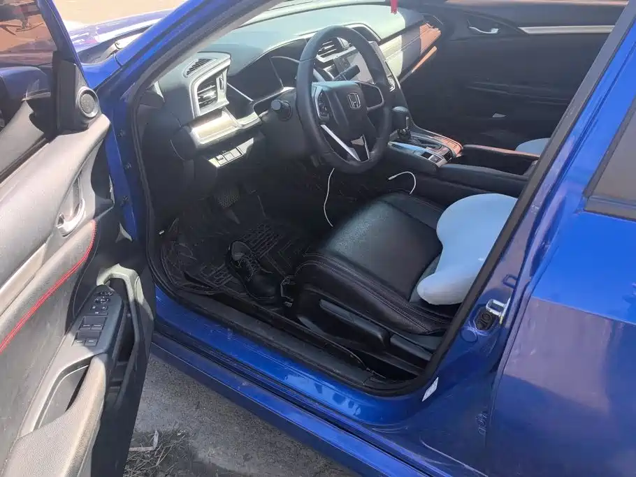 Honda Civic — фото 9