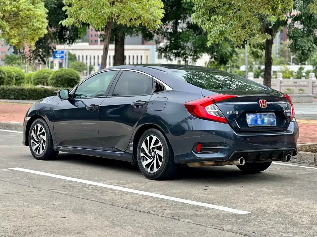 Honda Civic — фото 3