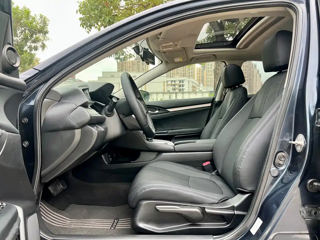 Honda Civic — фото 4