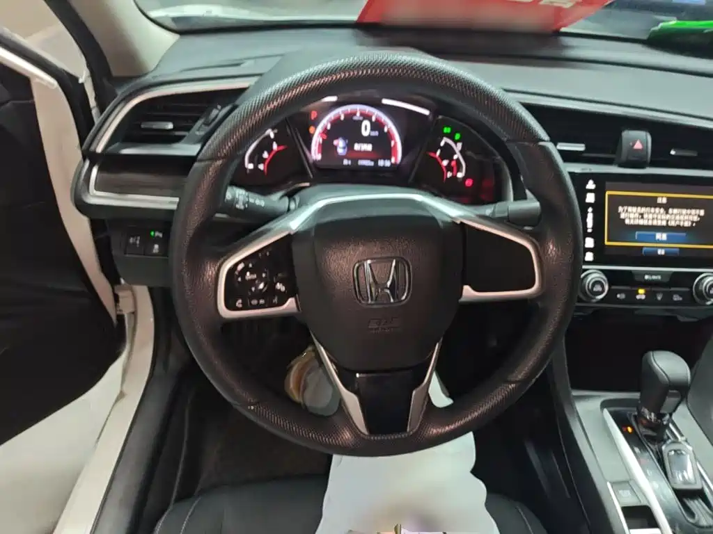 Honda Civic — фото 11