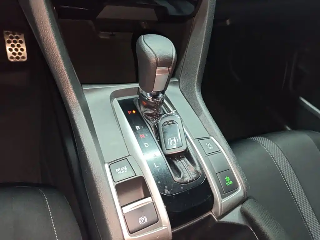 Honda Civic — фото 14