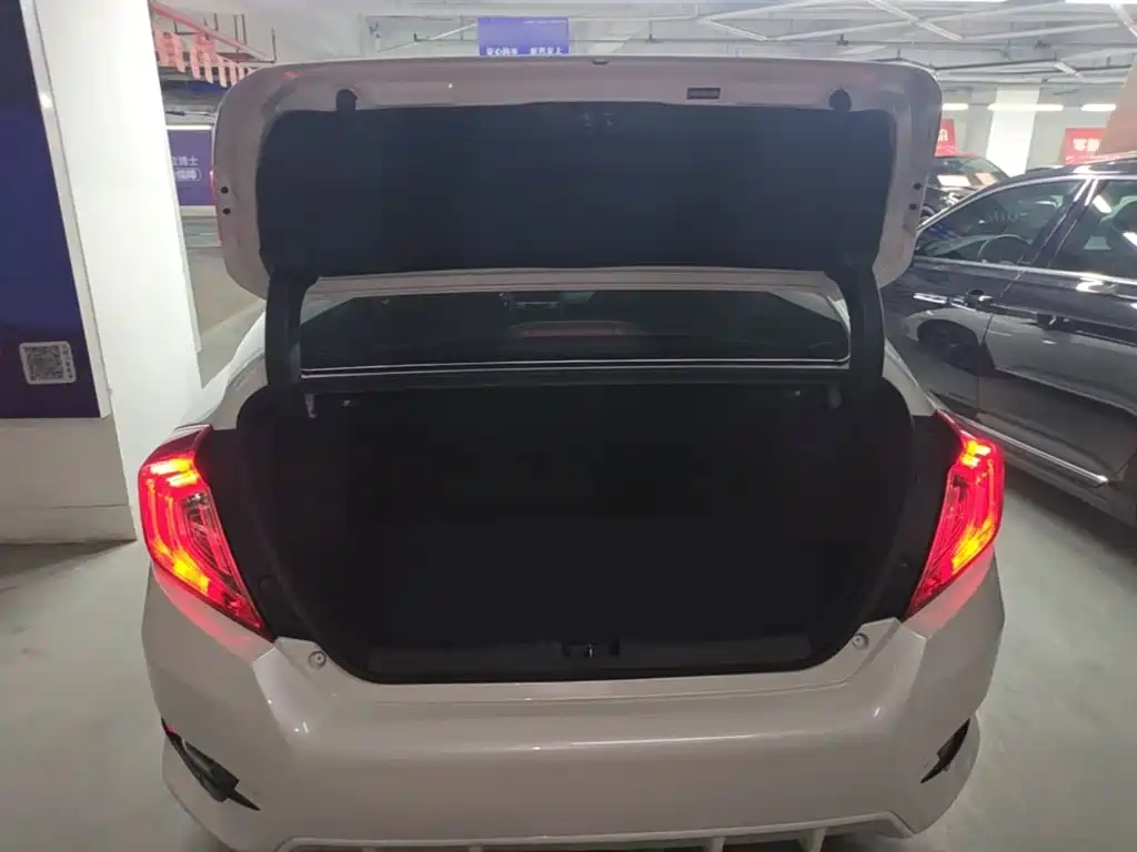 Honda Civic — фото 19