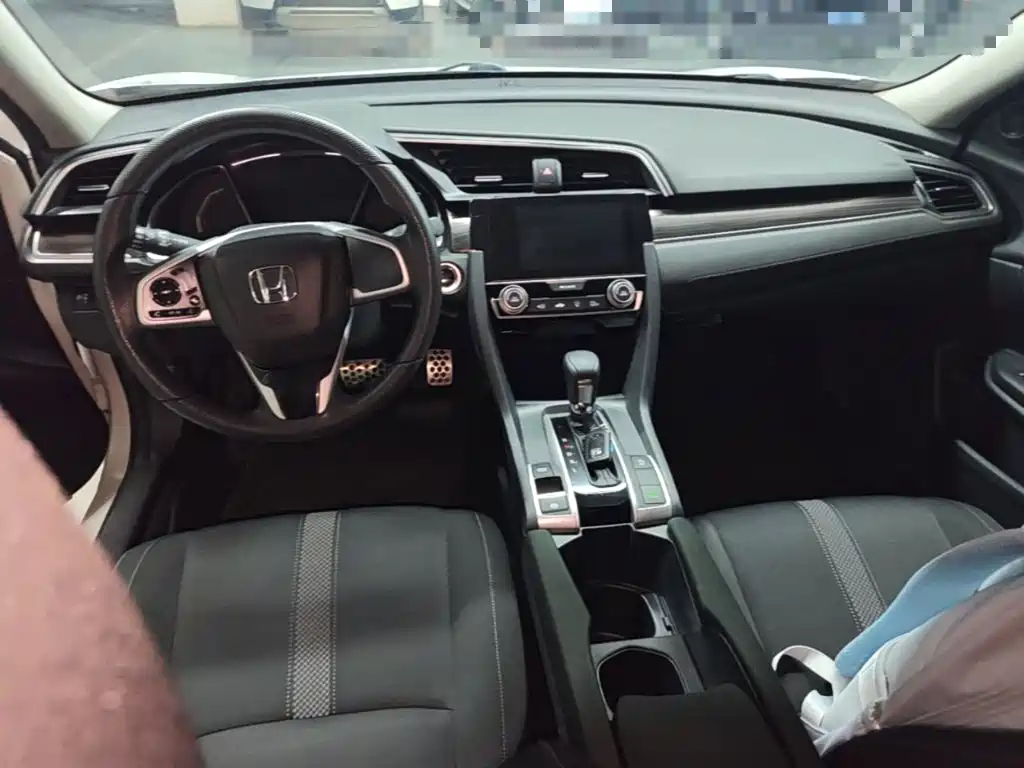 Honda Civic — фото 10