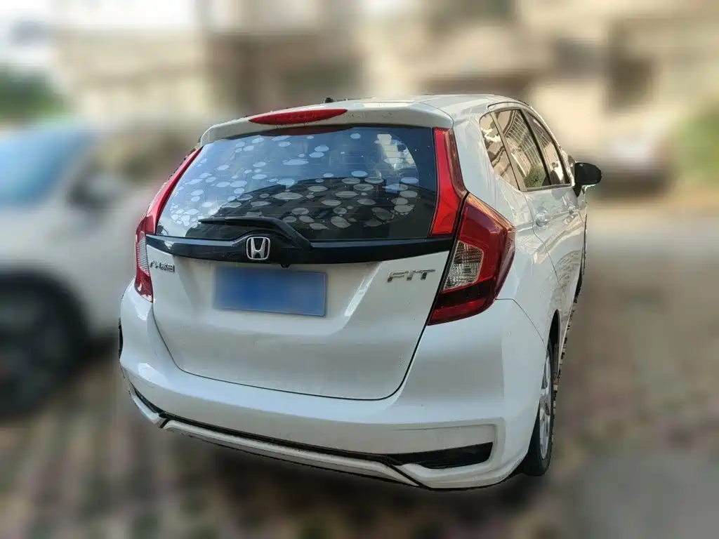 Honda Fit — фото 4