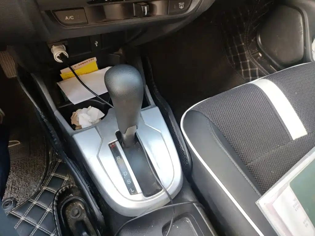 Honda Fit — фото 10