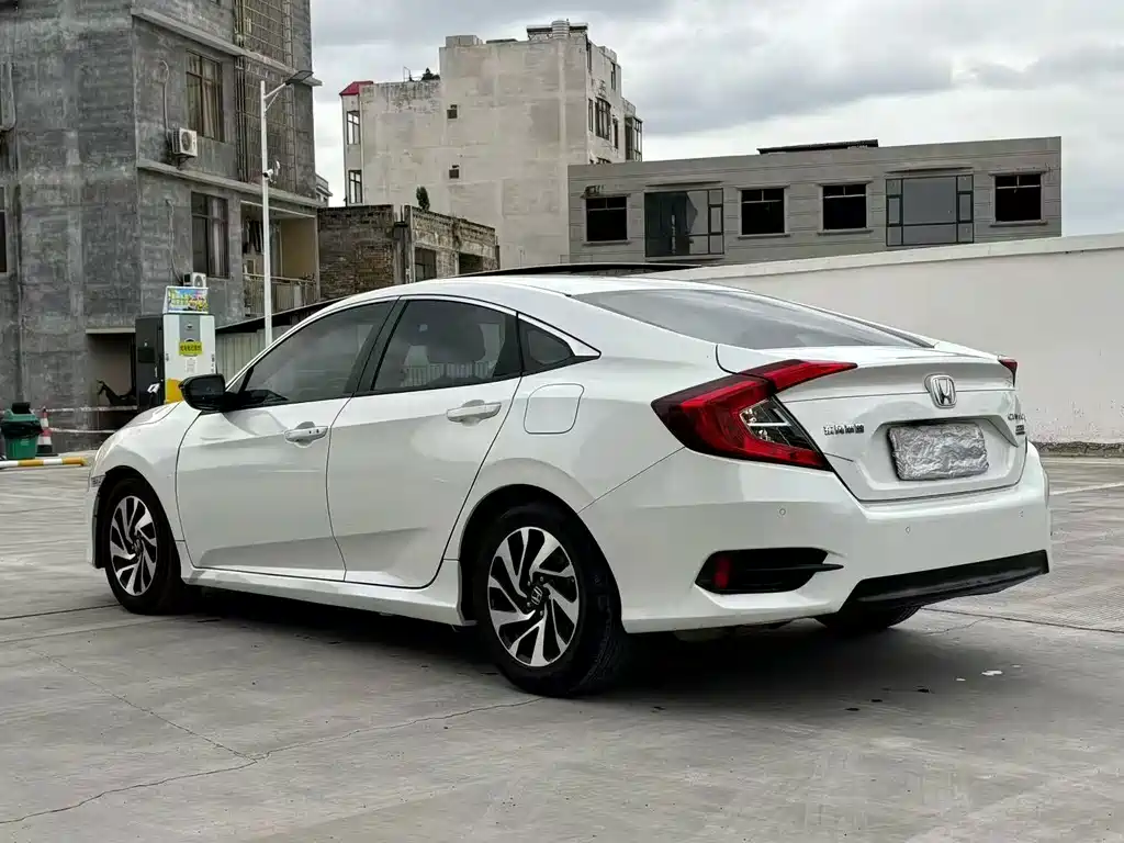 Honda Civic — фото 6