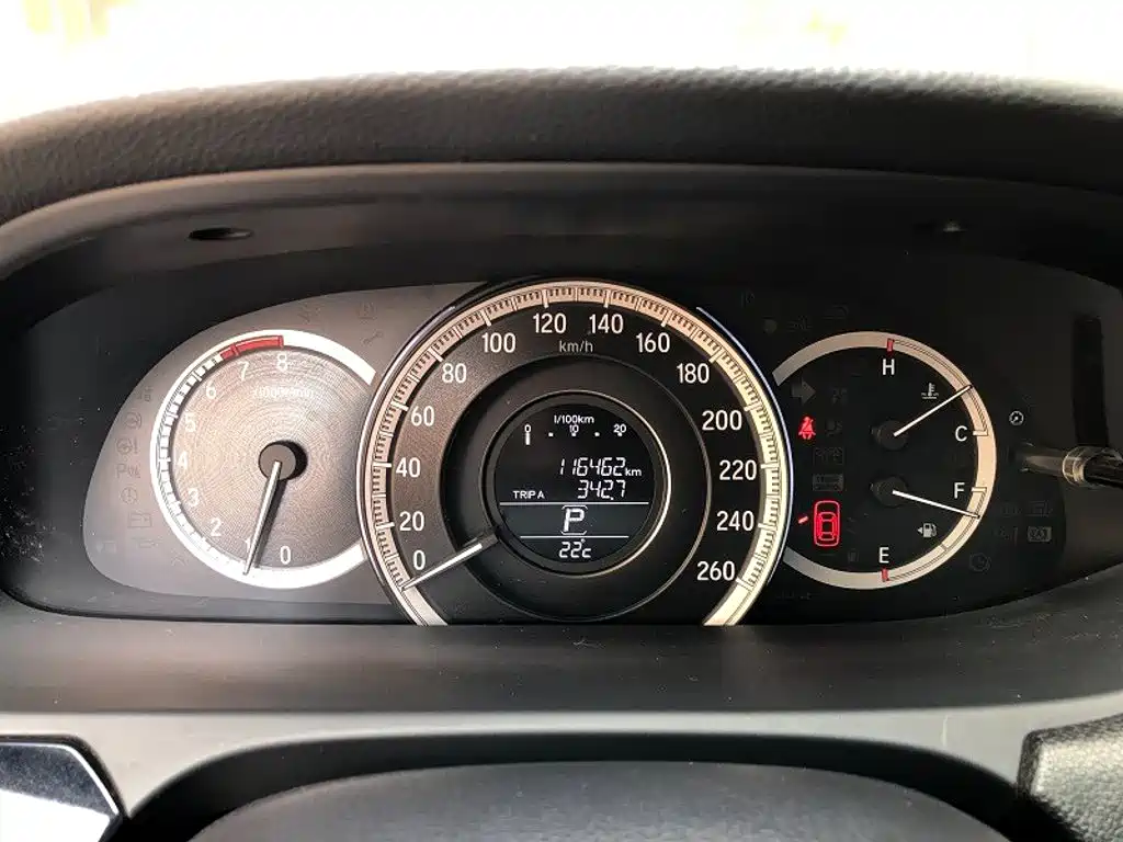 Honda Accord — фото 5