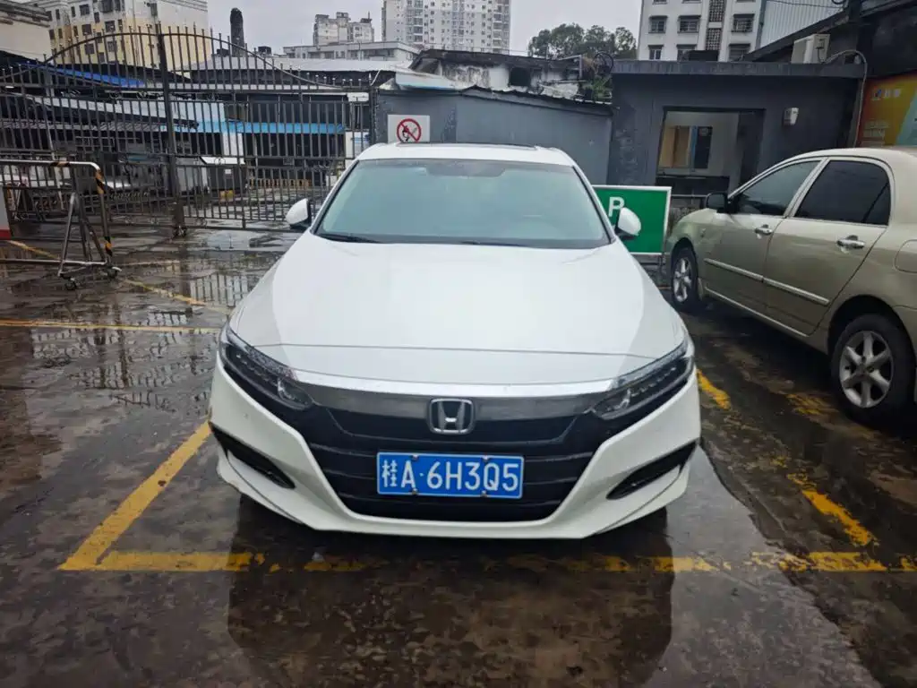 Honda Accord — фото 3