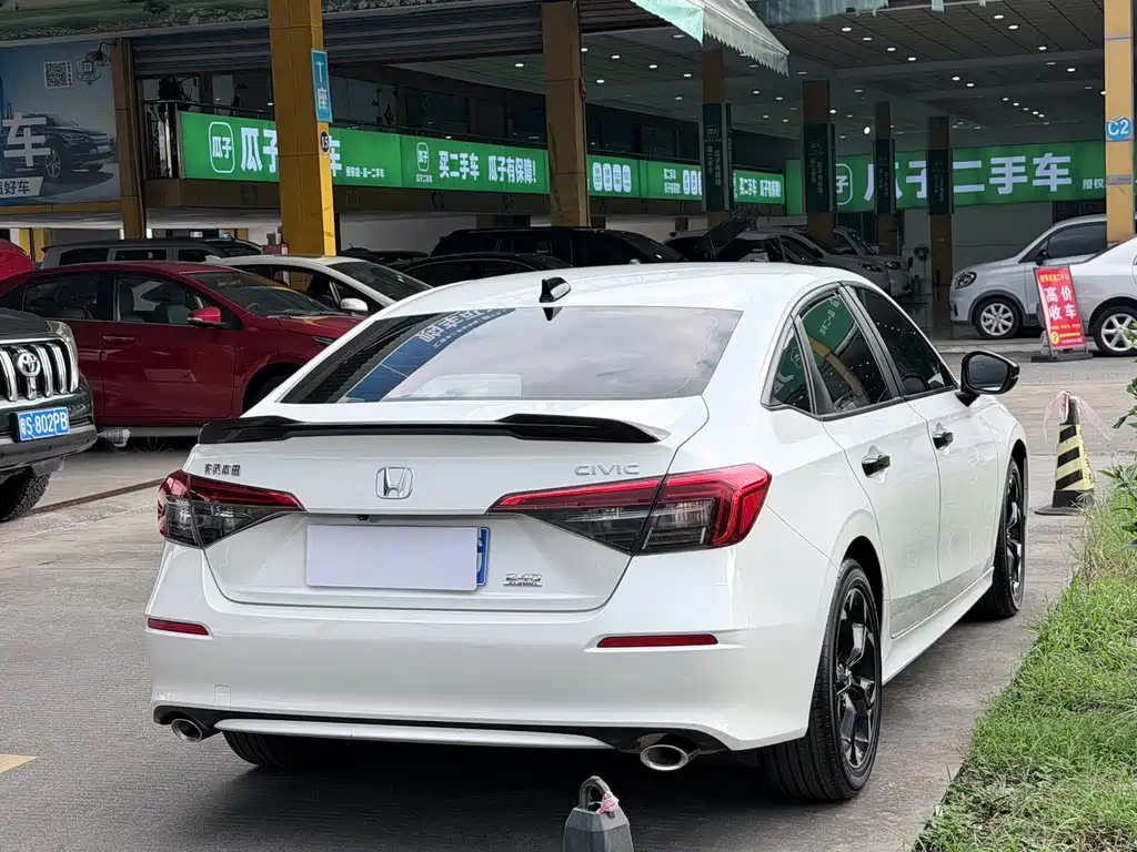 Honda Civic — фото 11