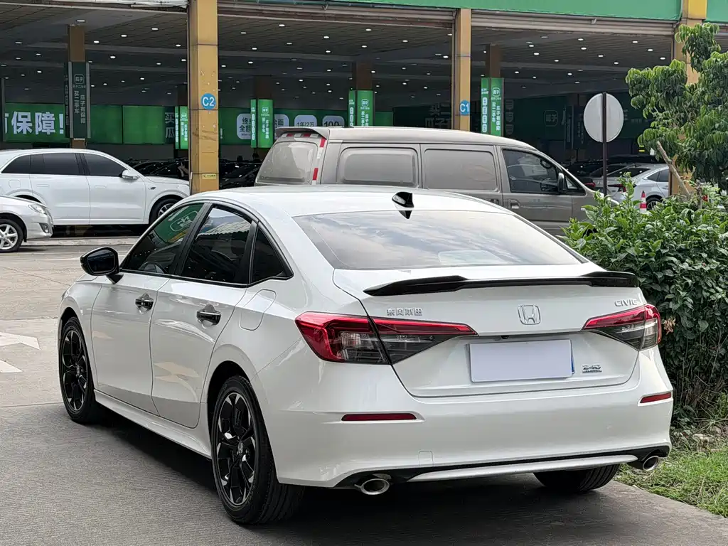 Honda Civic — фото 13