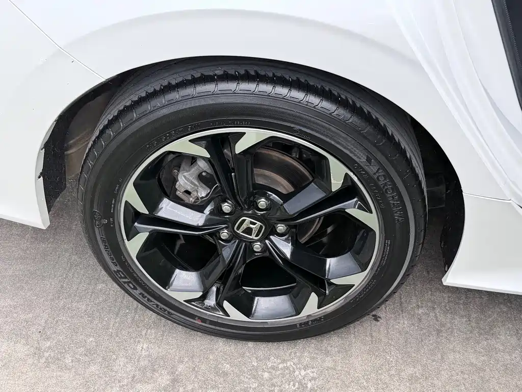 Honda Civic — фото 14