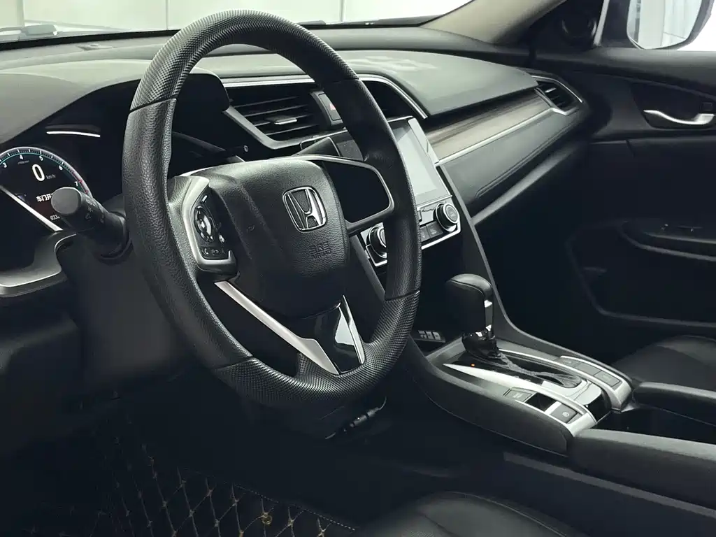 Honda Civic — фото 15