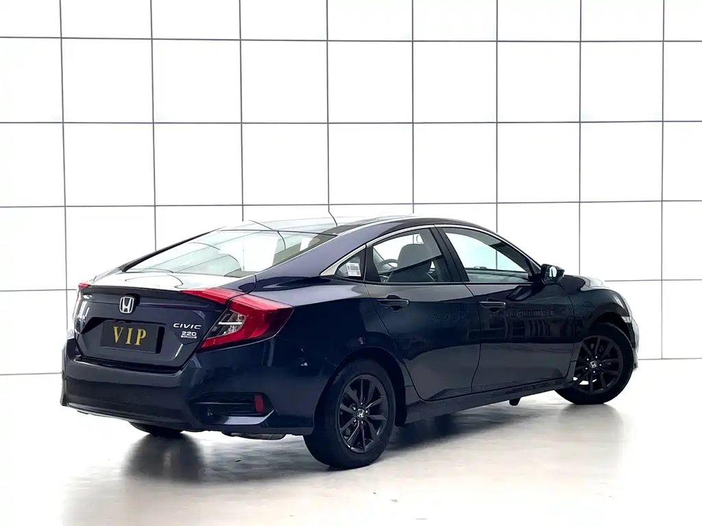 Honda Civic — фото 5