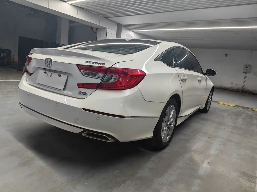 Honda Accord — фото 13