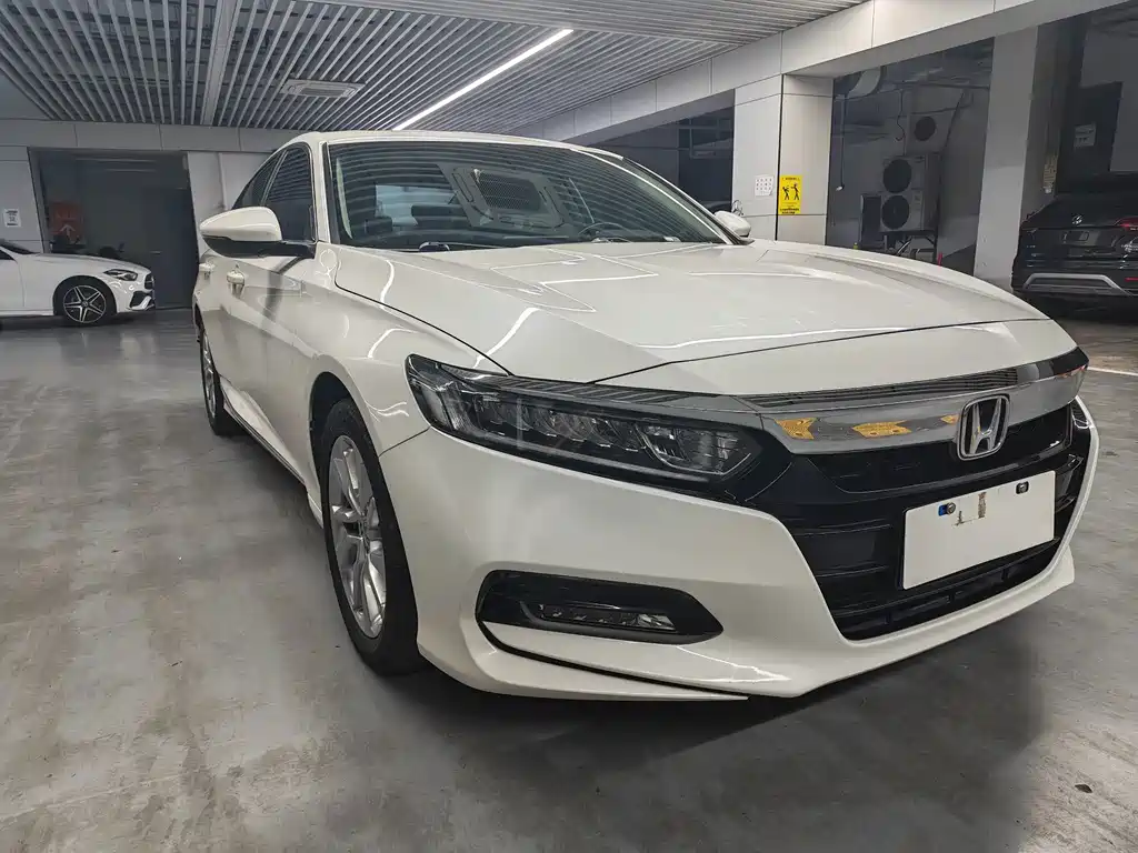 Honda Accord — фото 3