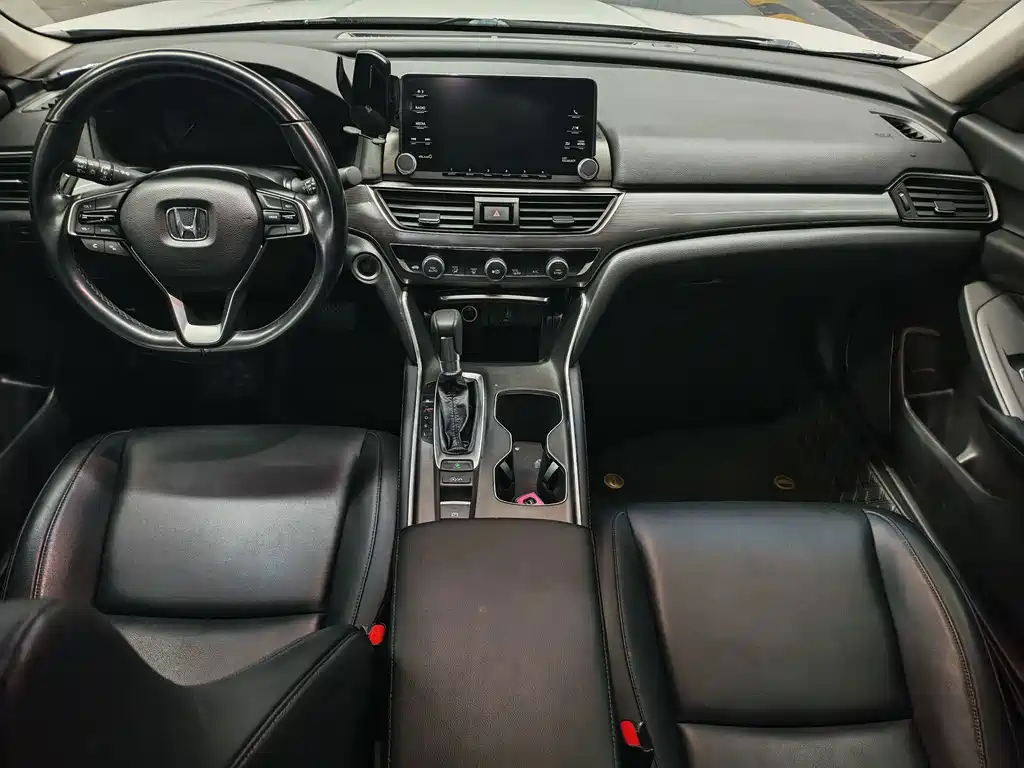 Honda Accord — фото 4