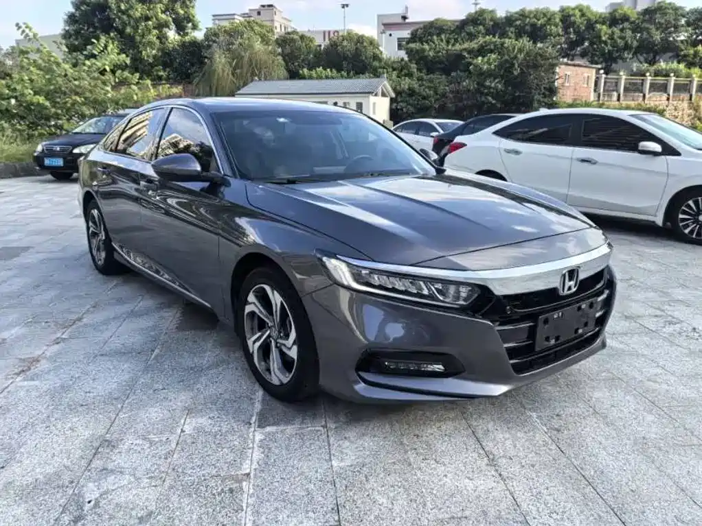 Honda Accord — фото 3