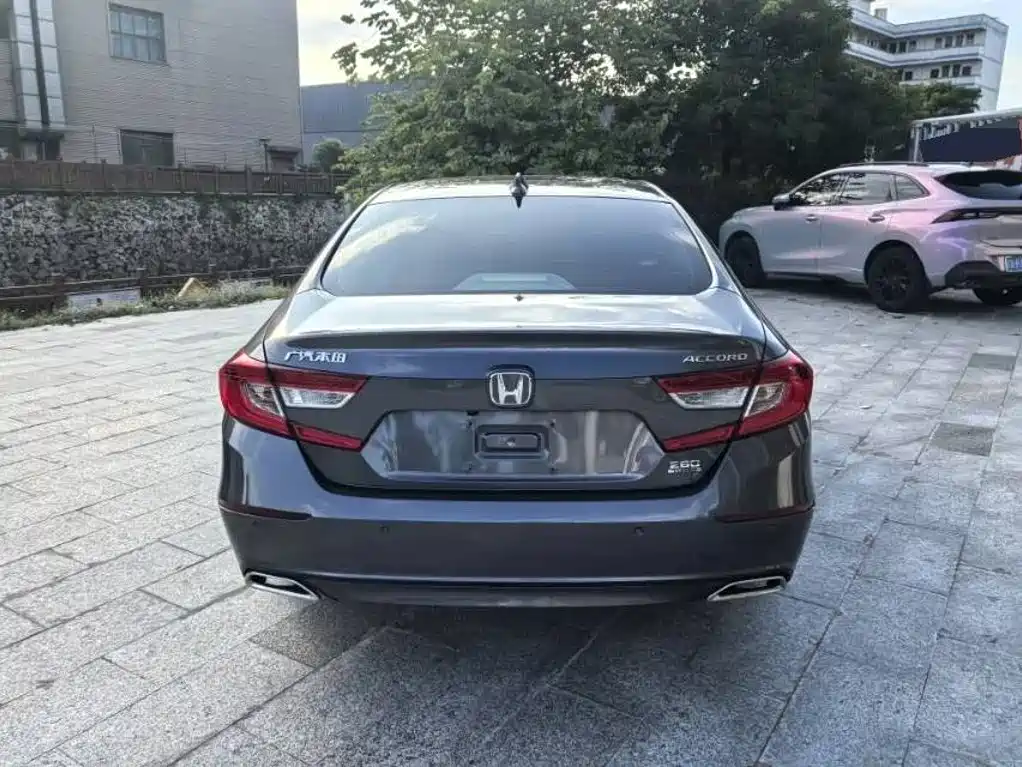 Honda Accord — фото 5