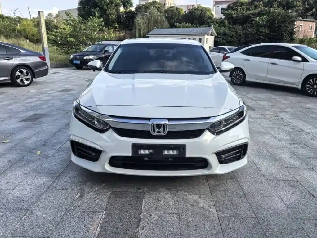 Honda Inspire — фото 2