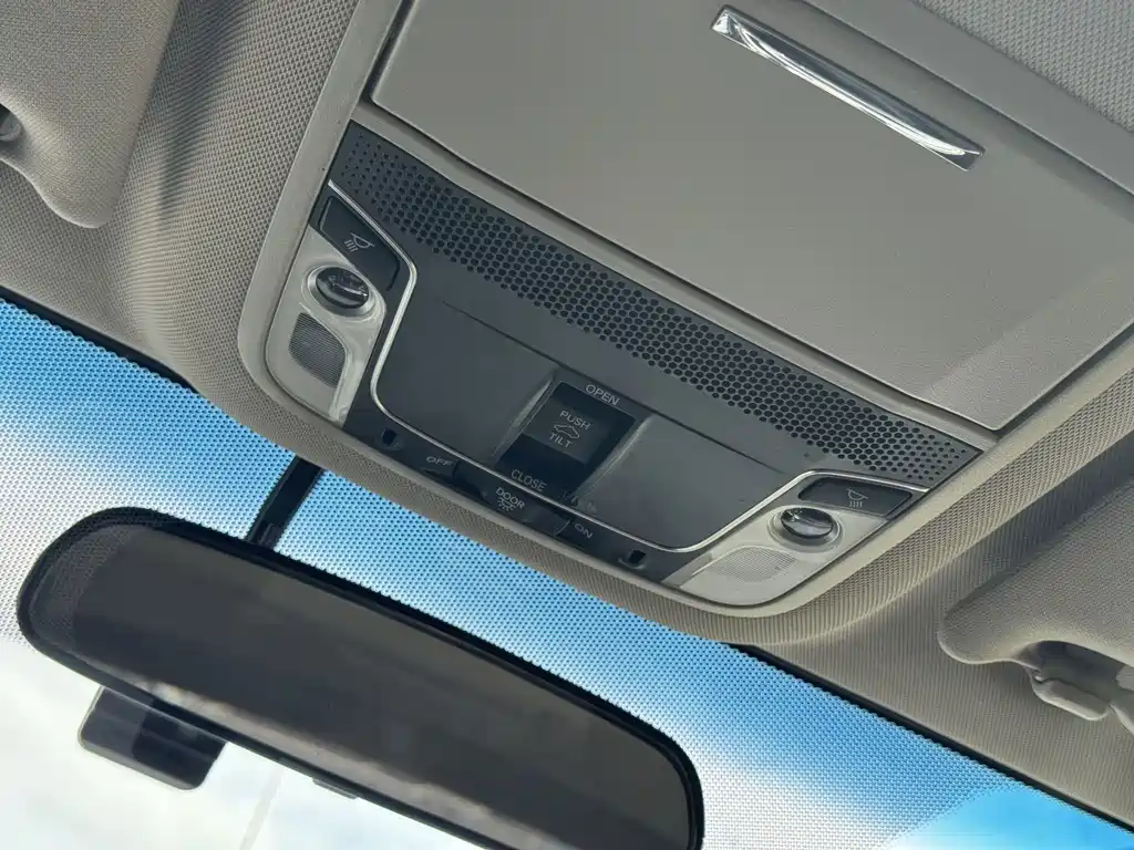 Honda Accord — фото 17