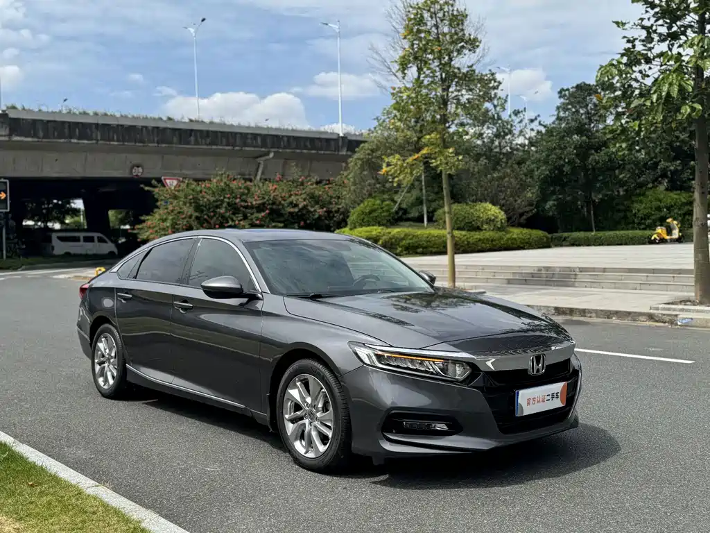Honda Accord — фото 3
