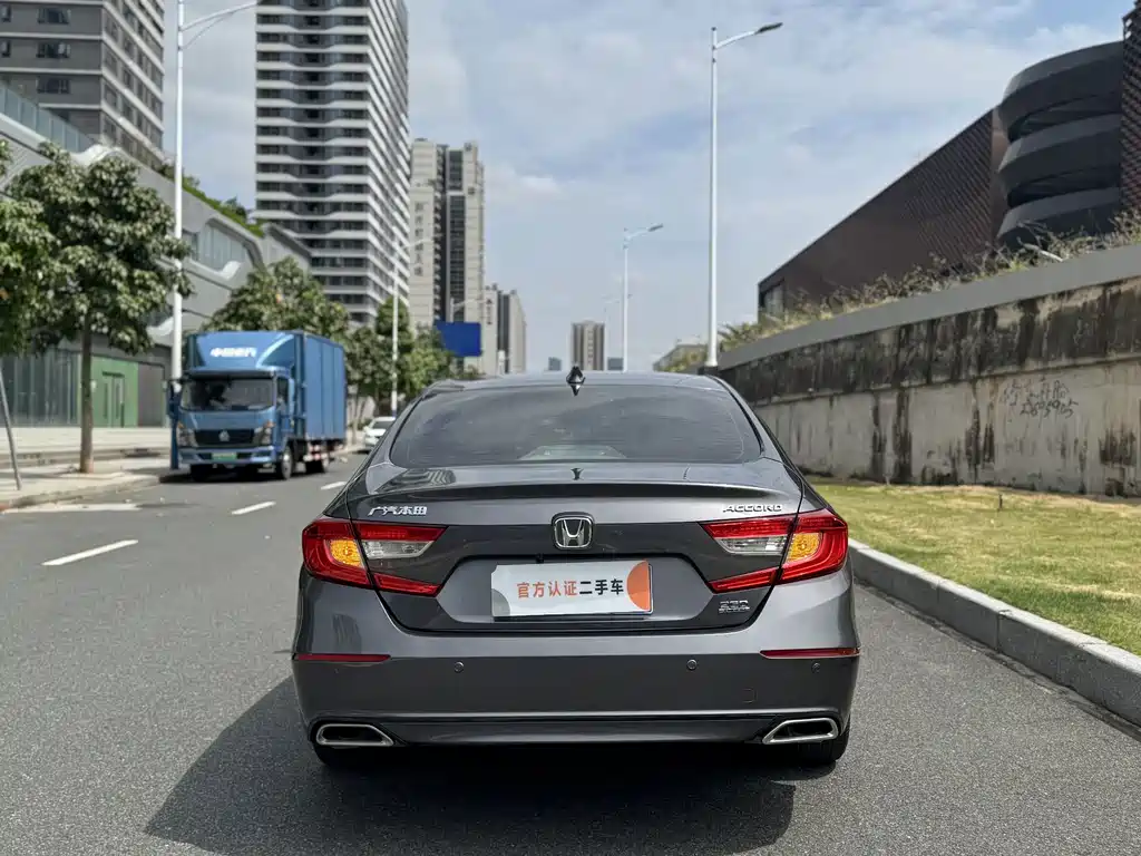 Honda Accord — фото 5