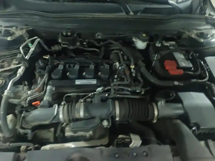 Honda Accord — фото 10