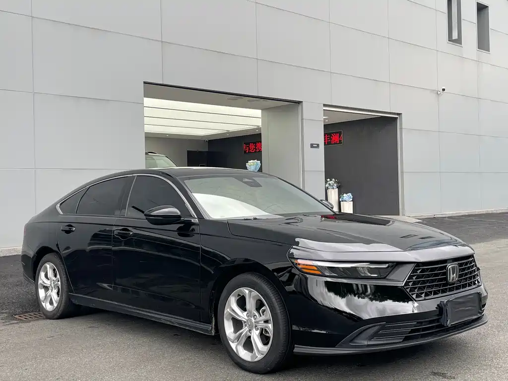Honda Accord — фото 3