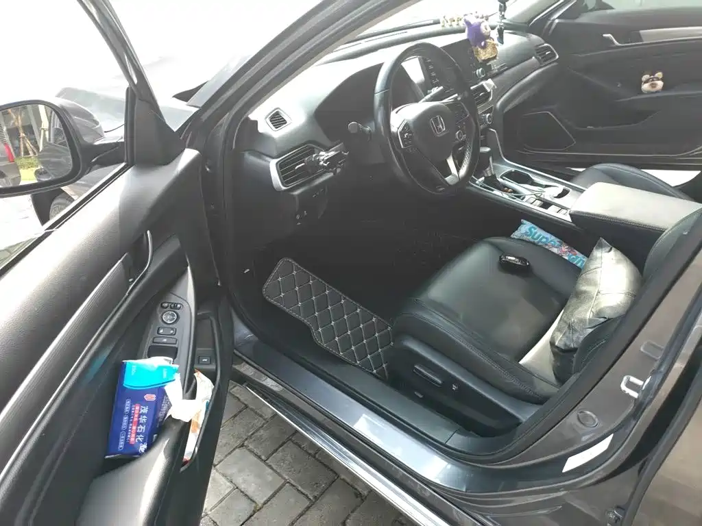 Honda Accord — фото 18