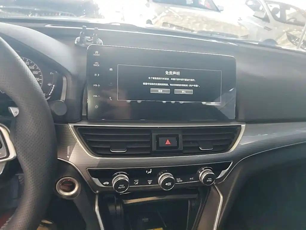 Honda Accord — фото 13