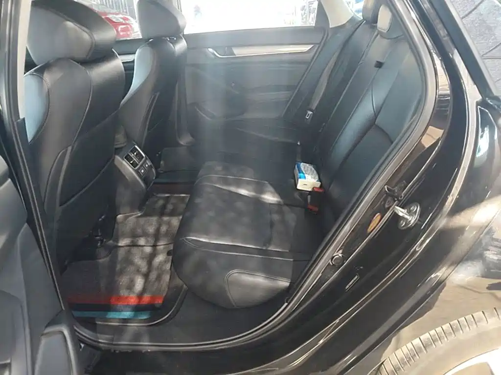Honda Accord — фото 17