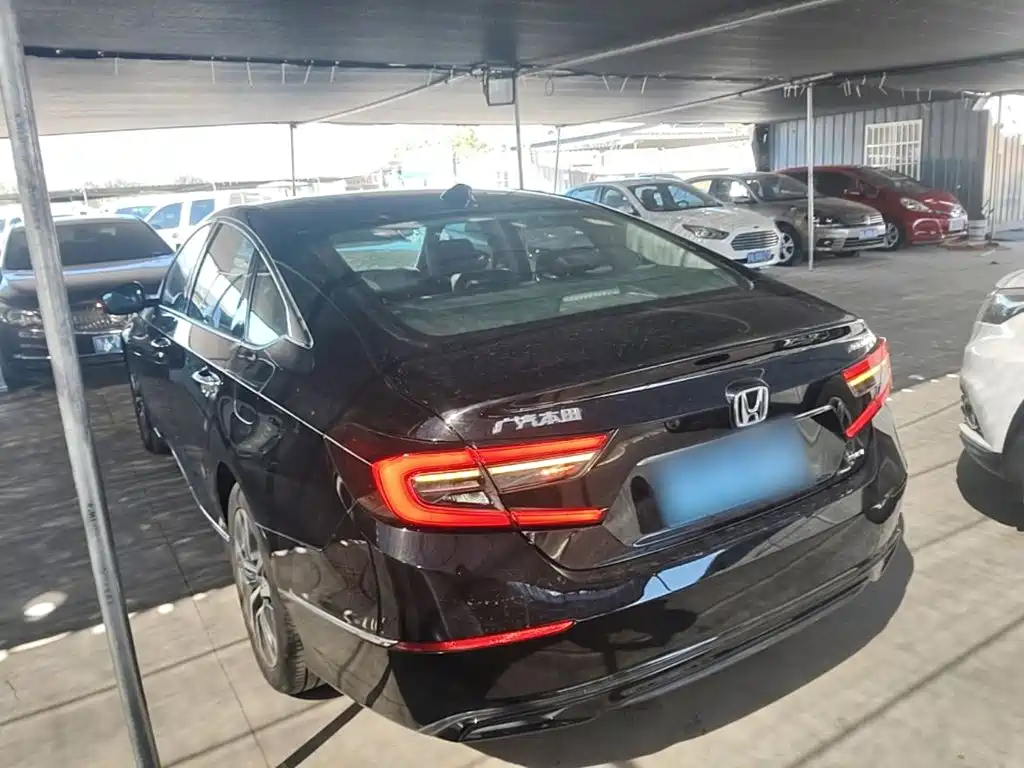 Honda Accord — фото 5