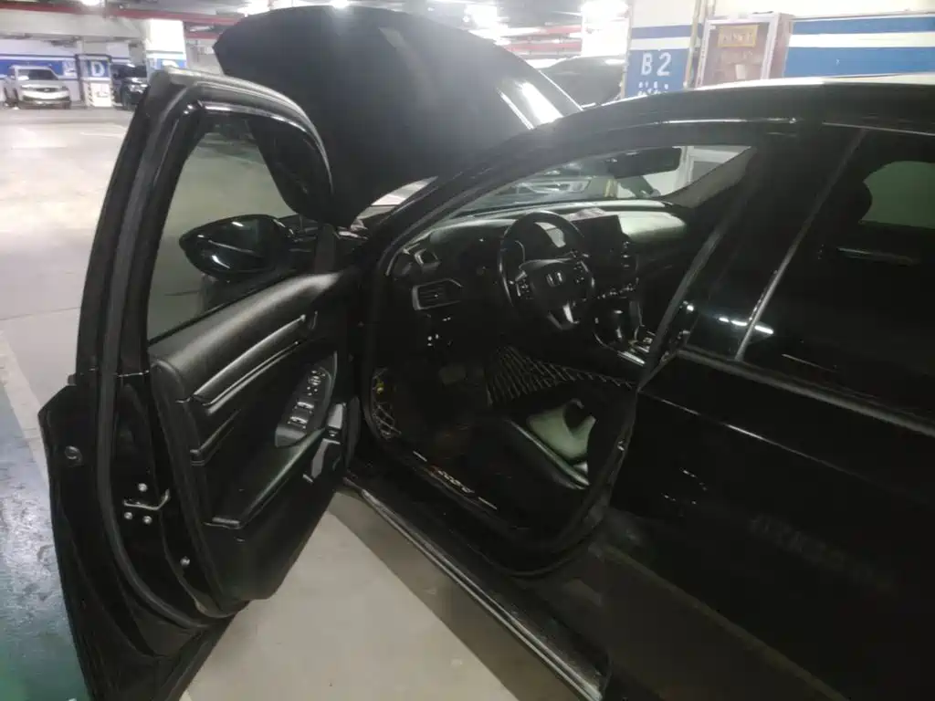 Honda Accord — фото 19