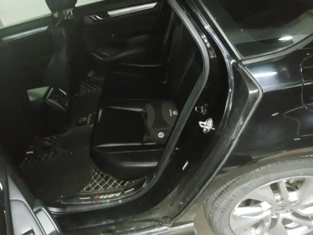 Honda Accord — фото 20