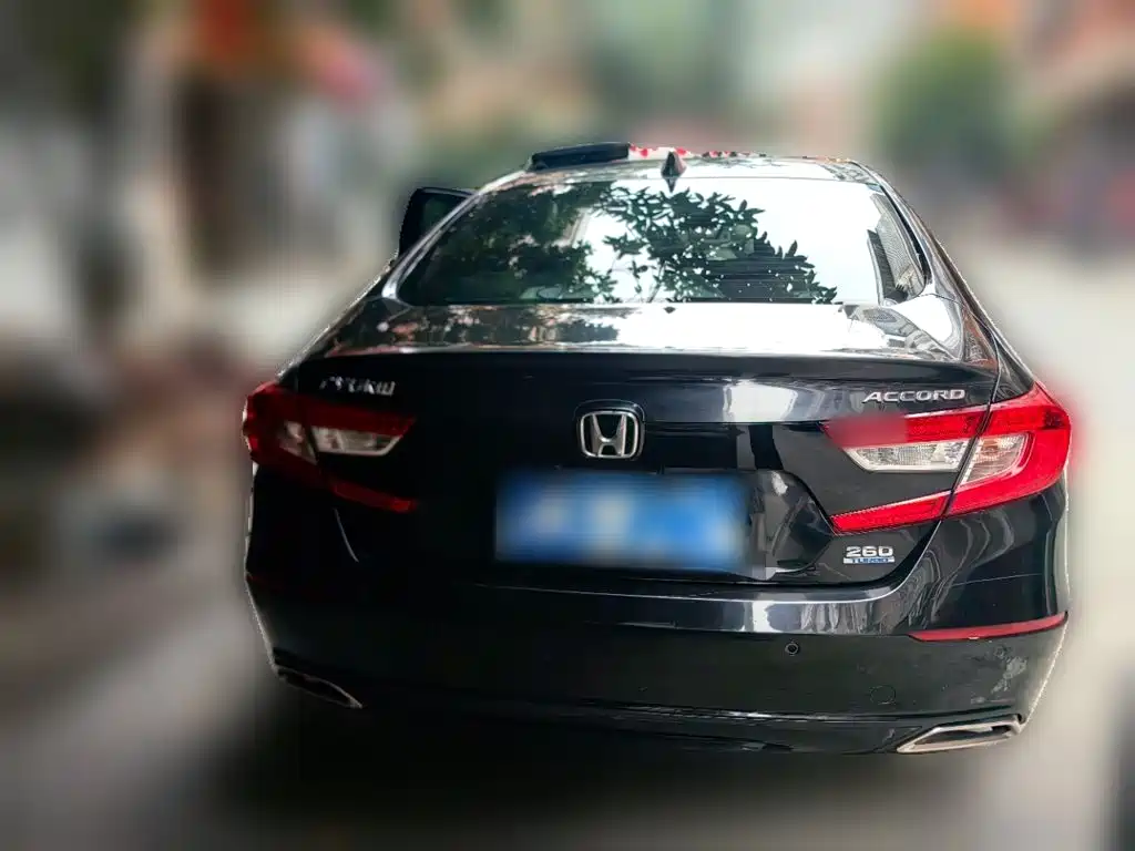 Honda Accord — фото 7